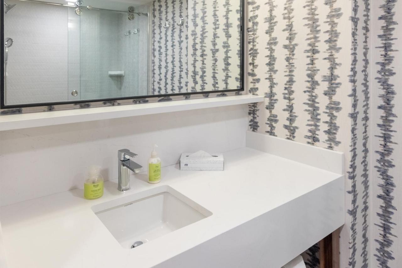 Hotel Canoe And Suites Банфф Екстер'єр фото