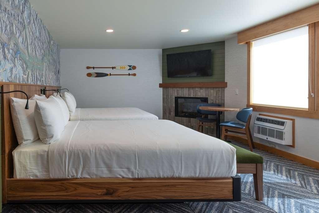Hotel Canoe And Suites Банфф Номер фото