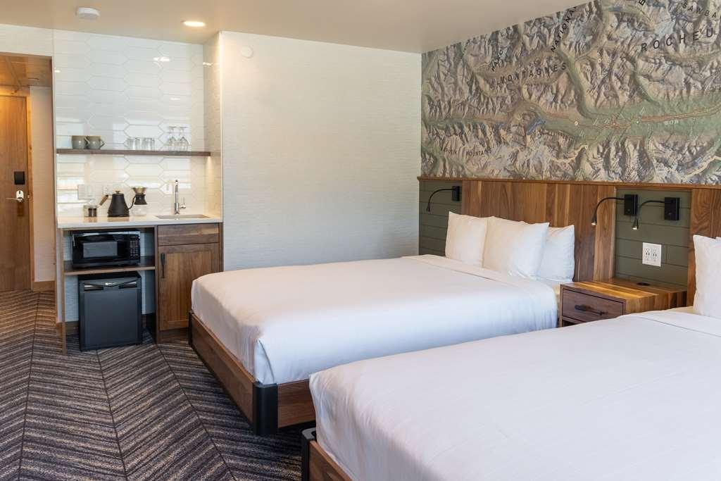 Hotel Canoe And Suites Банфф Номер фото