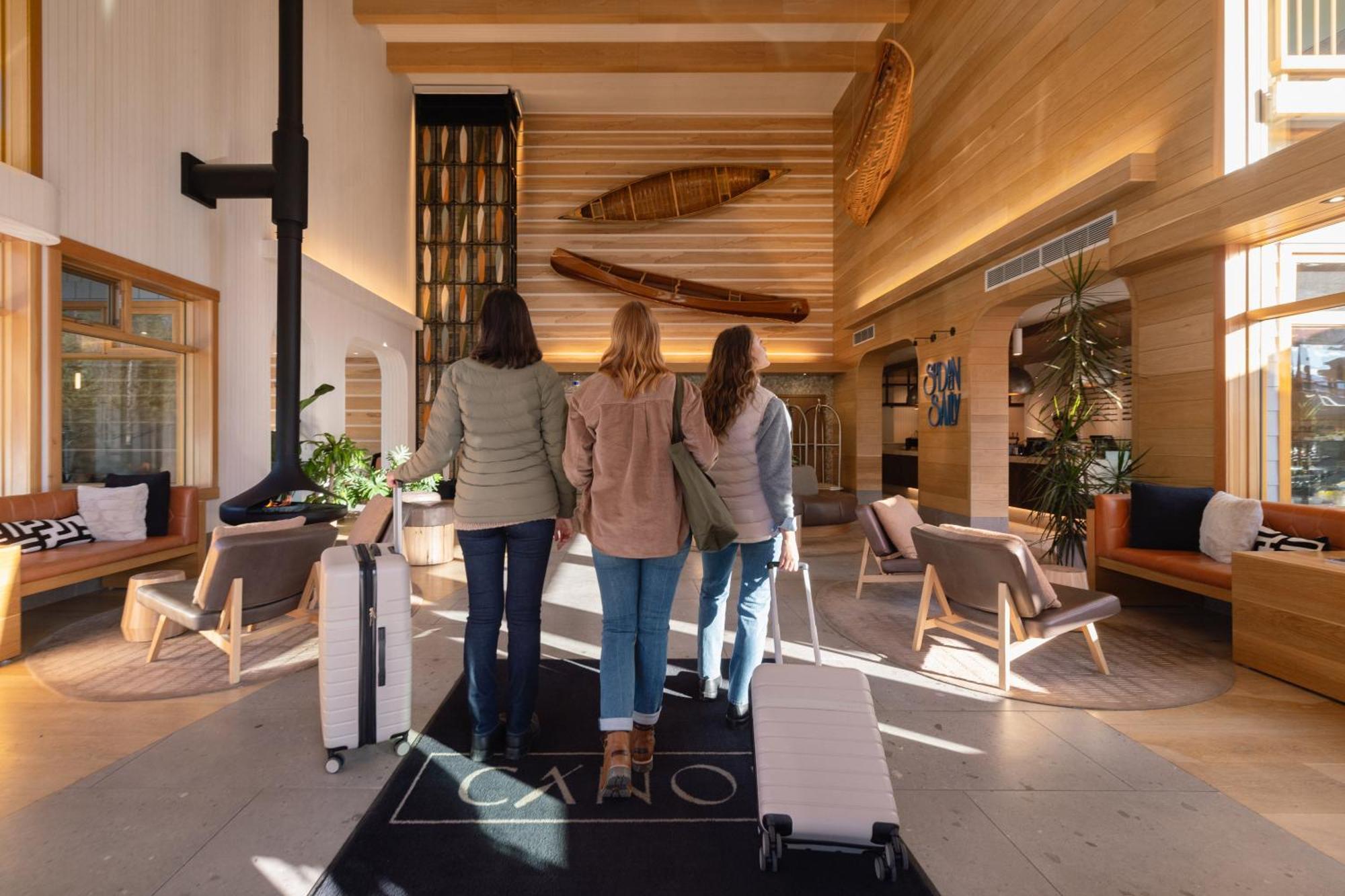 Hotel Canoe And Suites Банфф Екстер'єр фото
